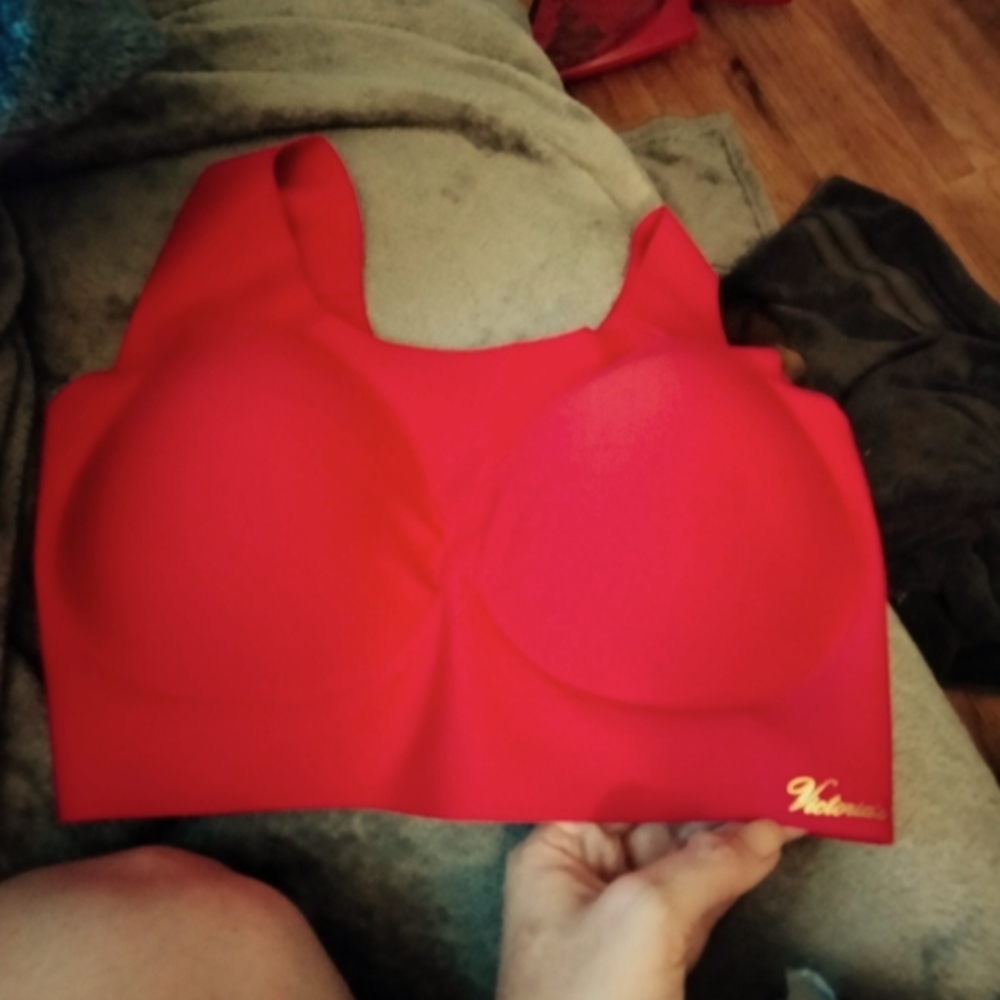 VS Scoop Bras *SOLD*